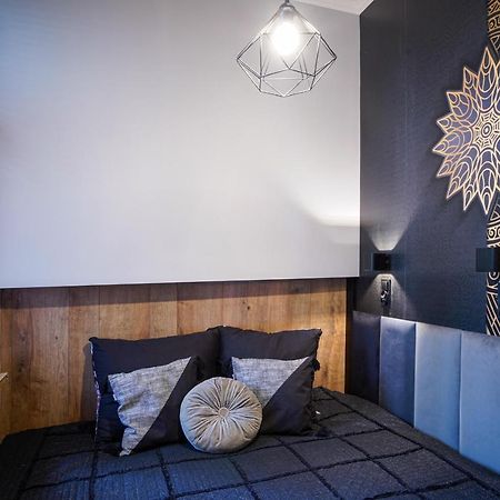 Apartament Z Jacuzzi W Centrum Sanoka Екстериор снимка